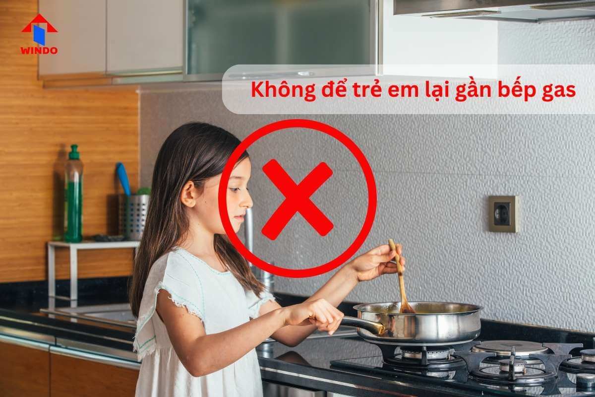 Tuyệt đối không để trẻ lại gần bếp một mình hoặc tự nấu ăn khi không có người lớn ở nhà